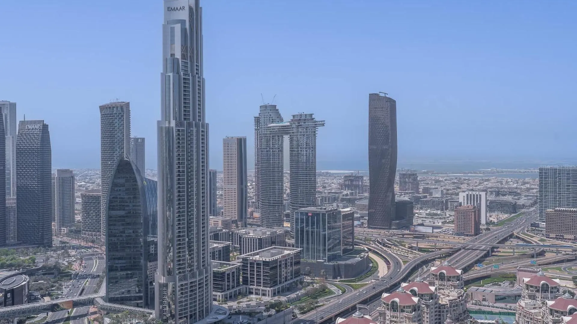 Daire 4 Bedroom In Downtown With Full Burj Khalifa Views Dubai